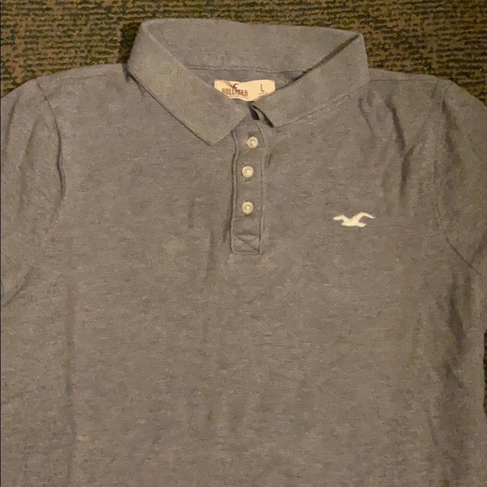 Must-have polo from Hollister.